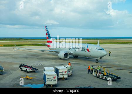 American Airlines Boeing 737-8 MAX N335SN am Curacao Hato International Airport (CUR), Stadt Willemstad, Curacao. Stockfoto