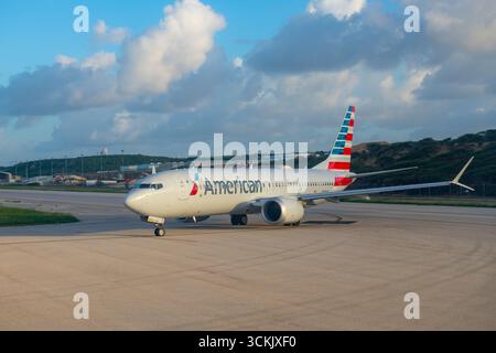 American Airlines Boeing 737-8 MAX N335SN am Curacao Hato International Airport (CUR), Stadt Willemstad, Curacao. Stockfoto