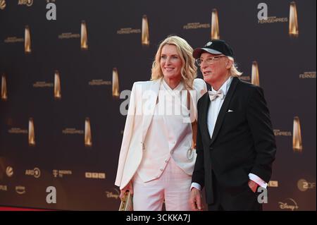 Schauspielerin Maria Furtwängler und Komiker Otto Waalkes kommt zur Gala und Verleihung des Deutschen Fernsehpreises in Köln. *** Schauspielerin Maria Furtwängler und Komiker Otto Waalkes nehmen an der Gala und Zeremonie des Deutschen Fernsehpreises in Köln Teil Stockfoto