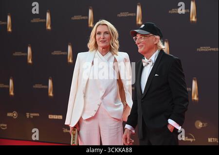 Schauspielerin Maria Furtwängler und Komiker Otto Waalkes kommt zur Gala und Verleihung des Deutschen Fernsehpreises in Köln. *** Schauspielerin Maria Furtwängler und Komiker Otto Waalkes nehmen an der Gala und Zeremonie des Deutschen Fernsehpreises in Köln Teil Stockfoto