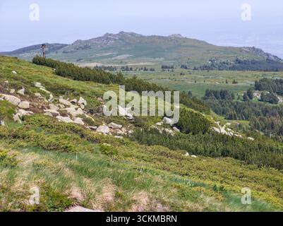 Fantastisches Frühlingspanorama des Vitosha-Berges, Bulgarien Stockfoto