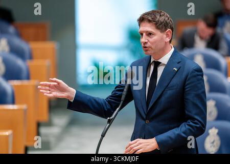 11. SEPTEMBER 2025 Dutch Tweede Kamer Plenardebatte DEN HAAG, NIEDERLANDE - 11. SEPTEMBER: Jan Paternotte D66 während der Plenardebatte im Tweede Kamer am 11. September 2025 in den Haag Tweede Kamer Niederlande den Haag Tweede Kamer Niederlande Inhalte können nicht direkt oder indirekt über Dritte weiterverbreitet werden. Copyright: XJohnxBeckmannx Stockfoto