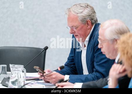 11. SEPTEMBER 2025 Niederländisch Tweede Kamer Plenardebatte DEN HAAG, NIEDERLANDE - 11. SEPTEMBER: Folkert Idsinga NSC während der Plenardebatte im Tweede Kamer am 11. September 2025 in den Haag, Niederlande den Haag Tweede Kamer Niederlande Inhalte können nicht direkt oder indirekt über Dritte weiterverbreitet werden. Copyright: XJohnxBeckmannx Stockfoto