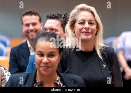 11. SEPTEMBER 2025 Niederländisch Tweede Kamer Plenardebatte DEN HAAG, NIEDERLANDE - 11. SEPTEMBER: Rosemarijn Dral VVVD während der Plenardebatte im Tweede Kamer am 11. September 2025 in den Haag Tweede Kamer Niederlande den Haag Tweede Kamer Niederlande Inhalte können in den Niederlanden nicht direkt oder indirekt über Dritte weiterverbreitet werden. Copyright: XJohnxBeckmannx Stockfoto
