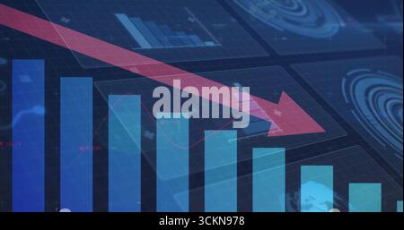 Anzeige eines roten diagonalen Pfeils mit Trend nach unten auf blauem Raster, mit Balken und holografischen Überlagerungen Stockfoto