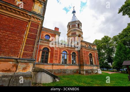 Die orthodoxe Kathedrale St. Isidor in Valga, Estland, im Baltikum Stockfoto