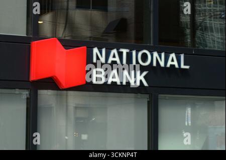 Toronto, ON, Kanada - 30. August 2025: Sehen Sie sich das Logo der National Bank Canada an. Stockfoto