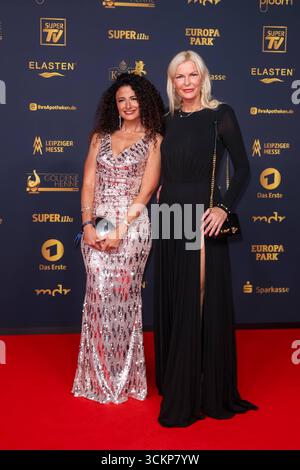 Preis - Goldene Henne 2025 - Marwa Eldessouky und Annette Mugrauer bei der Goldenen Henne 2025 in der Messe Leipzig am 12.09.2025. *** Preis Goldenes Hen 2025 Marwa Eldessouky und Annette Mugrauer auf der Goldenen Hen 2025 in der Messe Leipzig am 12 09 2025 Copyright: XEventpressxKochanx Stockfoto