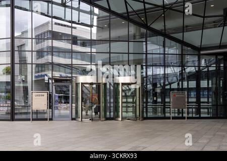 Landesbank Baden-Württemberg, LBBW. Außenansicht mit Glasfassade. Europaviertel Stuttgart, Baden-Württemberg, Deutschland Stockfoto