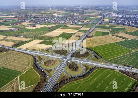 Luftaufnahme, Autobahnkreuz Werl der Autobahn A44 und A445, Werl, Soester Boerde, Nordrhein-Westfalen, Deutschland, Autobahn, DE, Europa, Wir Stockfoto