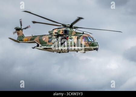 Die portugiesische Luftwaffe Leonardo AW101 Merlin wurde am 18. Juli 2025 bei der Royal International Air Tattoo geflogen. Stockfoto