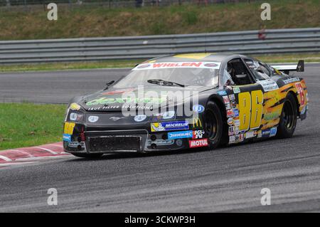 Magione, Italien - 20. September 2014: NASCAR Whelen Euro Series im Rennen auf dem Autodromo dell'Umbria in Magione. Stockfoto