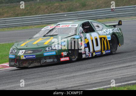 Magione, Italien - 20. September 2014: NASCAR Whelen Euro Series im Rennen auf dem Autodromo dell'Umbria in Magione. Stockfoto