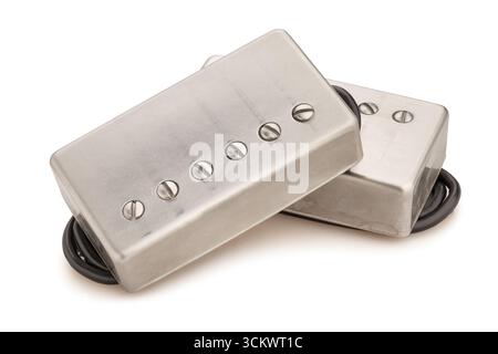 humbucker nimmt den Weg isoliert auf weiß auf Stockfoto