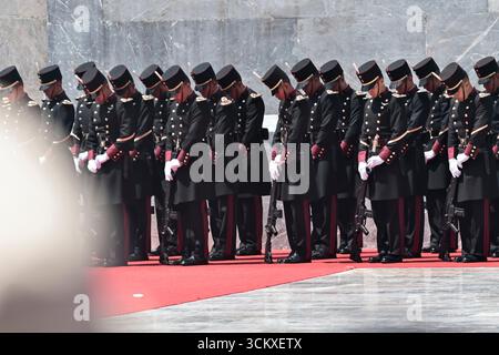 Mexiko, Cdmx, Mexiko. September 2025. Der 178. Jahrestag der Heldentat der Jungen Helden von Chapultepec wurde im Chapultepec Forest in Mexiko-Stadt begangen. Die Veranstaltung wurde von der mexikanischen Präsidentin Claudia Sheimbaum geleitet, die eine Ehrenwache ausübte und die Rolle der Kadetten nannte, die auf Chapultepec Castle gegen die US-Invasion kämpften. Die Kadetten, die in dieser Schlacht ihr Leben verloren, waren JUAN DE LA BARRERA, AGUSTIN MELGAR, FERNANDO MONTES DE OCA, FRANCISCO MARQUEZ, VICENTE SUAREZ UND JUAN ESCUTIA, letzterer war derjenige, der die mexikanische Flagge aufnahm und von Chapultepec sprang Stockfoto