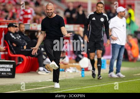 Berlin, Deutschland. September 2025. Cheftrainer Christian Ilzer von Hoffenheim war beim Bundesliga-Spiel zwischen Union Berlin und Hoffenheim in der Alten Forsterei in Berlin zu sehen. Quelle: Gonzales Photo/Alamy Live News Stockfoto