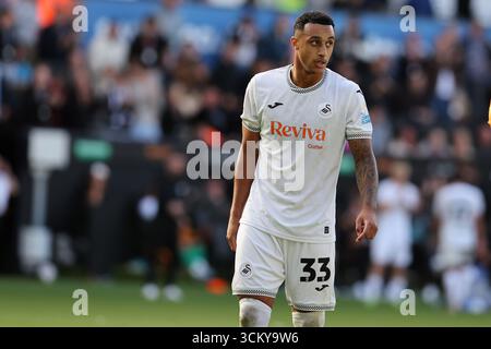 Swansea, Großbritannien. September 2025. Adam Idah aus Swansea City schaut zu. EFL Skybet Meisterschaftsspiel, Swansea City gegen Hull City im Stadion Swansea.com in Swansea, Wales am Samstag, den 13. September 2025. Dieses Bild darf nur für redaktionelle Zwecke verwendet werden. Nur redaktionelle Verwendung, Bild von Andrew Orchard/Alamy Live News Stockfoto