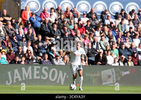 Swansea, Großbritannien. September 2025. Ronald von Swansea City in Aktion. EFL Skybet Meisterschaftsspiel, Swansea City gegen Hull City im Stadion Swansea.com in Swansea, Wales am Samstag, den 13. September 2025. Dieses Bild darf nur für redaktionelle Zwecke verwendet werden. Nur redaktionelle Verwendung, Bild von Andrew Orchard/Alamy Live News Stockfoto