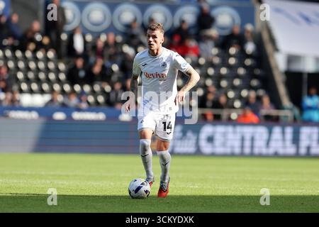 Swansea, Großbritannien. September 2025. Josh Tymon aus Swansea City in Aktion. EFL Skybet Meisterschaftsspiel, Swansea City gegen Hull City im Stadion Swansea.com in Swansea, Wales am Samstag, den 13. September 2025. Dieses Bild darf nur für redaktionelle Zwecke verwendet werden. Nur redaktionelle Verwendung, Bild von Andrew Orchard/Alamy Live News Stockfoto