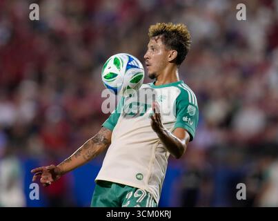 Frisco, Texas, USA. September 2025. Austin FC-Verteidiger GUILHERME BIRO (29) während eines Major League Soccer Spiels zwischen dem FC Dallas und Austin FC am 13. September 2025 in Frisco, Texas. Der FC Dallas gewann mit 2:0. (Kreditbild: © Scott Coleman/ZUMA Press Wire) NUR REDAKTIONELLE VERWENDUNG! Nicht für kommerzielle ZWECKE! Stockfoto