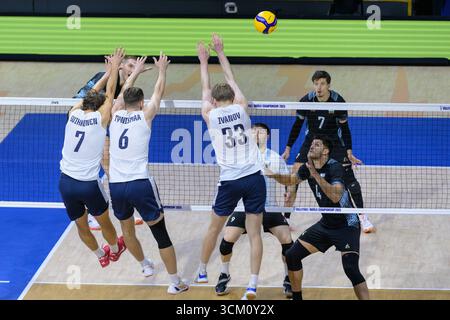 Quezon City, Manila, Philippinen. September 2025. Finnland gegen Argentinien in der Pool-Phase während der FIVB Herren-Volleyball-Weltmeisterschaft 2025 in Manila, Philippinen. Argentinien gewinnt in einem 5-Satz-Spiel. (Kreditbild: © Jayne Russell/ZUMA Press Wire) NUR REDAKTIONELLE VERWENDUNG! Nicht für kommerzielle ZWECKE! Stockfoto