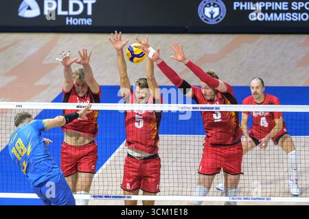 Quezon City, Manila, Philippinen. September 2025. Ukraine gegen Belgien in der Pool-Phase während der FIVB Herren-Volleyball-Weltmeisterschaft 2025 in Manila, Philippinen. Belgien gewinnt das Spiel in drei Reihen. (Kreditbild: © Jayne Russell/ZUMA Press Wire) NUR REDAKTIONELLE VERWENDUNG! Nicht für kommerzielle ZWECKE! Stockfoto