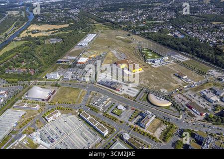 Blick aus der Vogelperspektive, Westfield Centro, Topgolf Course, Metronom Theatre, Hotel Super 8 by Wyndham Oberhausen, XIAO Restaurant, The ASH - Oberhausen, B&B Hotel Stockfoto