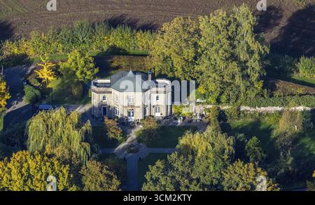 Luftaufnahme, Maurischer Pavillon, Wohngebäude und Rheurdt-Standesamt, Bäume in Herbstfarben, Schaephuysen, Rheurdt, Ruhrgebiet, Unterrhein Stockfoto