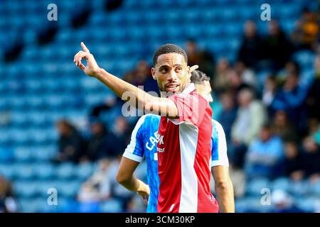 Hillsborough Stadium, Sheffield, England - 13. September 2025 Zak Vyner (14) aus Bristol City - während des Spiels Sheffield Wednesday gegen Bristol City, EFL Championship, 2025/26, Hillsborough Stadium, Sheffield, England - 13. September 2025 Credit: Arthur Haigh/WhiteRosePhotos/Alamy Live News Stockfoto