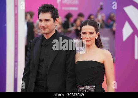 Deauville, Frankreich. September 2025. Zoey Deutch besuchte die Nouvelle Vague-Vorführung im Rahmen des 51. Deauville American Film Festivals am 12. September 2025 in Deauville, Frankreich. Laurent Lairys / MAXPPP Stockfoto
