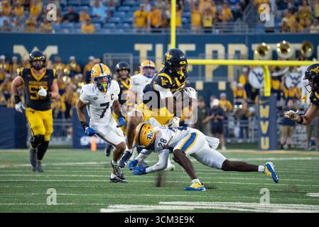September 2025, Morgantown, WV, USA: 13. September 2025: Cam Vaughn während der West Virginia University Mountaineers (WVU) vs University of Pittsburgh Panthers in Morgantown, WV im Milan Puskar Stadium. Bradley Martin/scheinbare Media Group (Kreditbild: © AMG/AMG Via ZUMA Press Wire) NUR REDAKTIONELLE VERWENDUNG! Nicht für kommerzielle ZWECKE! Stockfoto