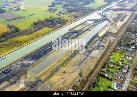 Luftansicht, Baufläche für das geplante Stadtviertel Wasserstadt Aden mit neuem Kreisverkehr auf dem Gelände der ehemaligen Zeche Haus Aden an der Datt Stockfoto