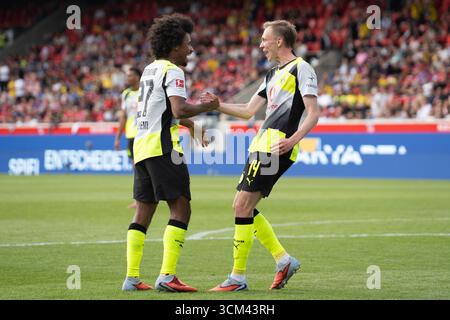 FC Heidenheim gegen Borussia Dortmund (13.09.2025) Voith Arena BVB Maximilian Beier Karim Adeyemi Torjubel Celebration Goal Stockfoto