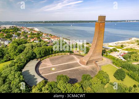 Laboe mit dem Marineministerium, Strand- und Dünenlandschaft am Kieler Fjord von oben gesehen, Laboe, Schleswig-Holstein, Deutschland Stockfoto