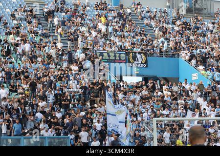 Reggio Emilia, Italien. September 2025. Anhänger von Lazio während des Fußballspiels der Serie A Unilive zwischen den USA Sassuolo und S.S. Lazio im Mapei-Stadion, Reggio Emilia, Norditalien, Montag, 14. September, 2025. Sport - Fußball - (Foto Michele Nucci Credit: LaPresse/Alamy Live News Stockfoto