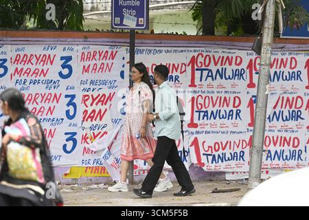 Neu-Delhi, Indien. September 2025. NEW DELHI, INDIEN - 14. SEPTEMBER: Plakate auf der Mauer der Demokratie des Campus während des Wahlkampfes für die DUSU-Wahl am 14. September 2025 in Neu-Delhi, Indien. (Foto: Sanjeev Verma/Hindustan Times/SIPA USA) Credit: SIPA USA/Alamy Live News Stockfoto