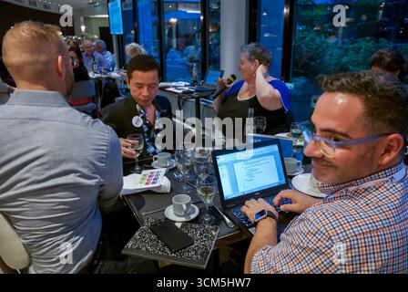 Paris, Frankreich, Group People, Health Professionals, IAS Meeting, WER startet das PREP Implementierungstool (Yannis Mameletis) Stockfoto