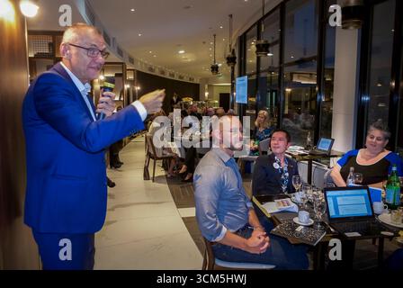 Paris, Frankreich, Group People, IAS Meeting, WHO launcht Prep Implementation Tool, man Speaking Stockfoto