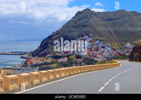 Playa de Las Teresitas, in der Nähe von San Andrés, Anaga Mountains, Nordostküste, Teneriffa, Spanien Stockfoto