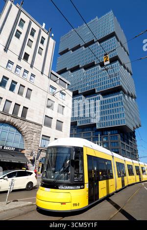 Berlin, Impressionen aus der Hauptstadt, 06.09.2025 RAND East Side Tower, Amazonasturm, Warschauer Brücke, Friedrichshain-Kreuzberg, Berlin, Deutschla Stockfoto