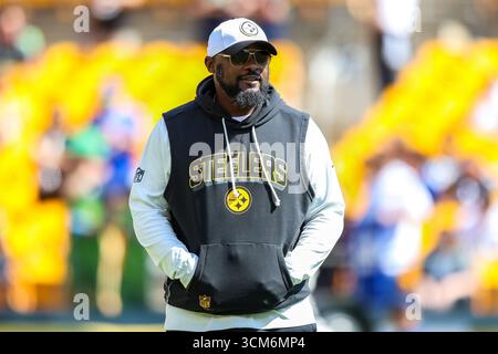 Pittsburgh, Pennsylvania, USA. September 2025. Pittsburgh Steelers Head Coack MIKE TOMLIN vor dem NFL-Fußballspiel zwischen den Pittsburgh Steelers und den Seattle Seahawks in Pittsburgh, Pennsylvania. (Kreditbild: © Brent Gudenschwager/ZUMA Press Wire) NUR REDAKTIONELLE VERWENDUNG! Nicht für kommerzielle ZWECKE! Quelle: ZUMA Press, Inc./Alamy Live News Stockfoto