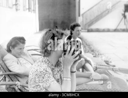 Eva Braun filmte Ende der 30er Jahre Sie filmt im Berghof, der Sommerresidenz von Adolf Hitler Stockfoto