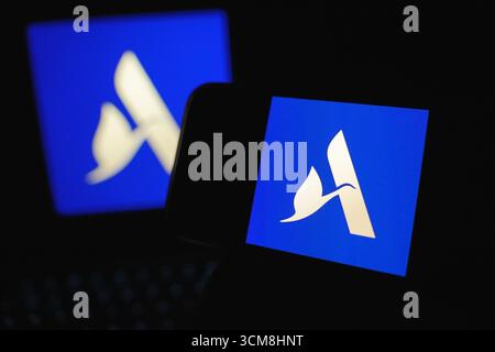 Roosendaal, Niederlande – 14. September 2025: Smartphone mit dem Accor Firmenlogo auf dem Bildschirm. Stockfoto