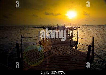 Balneario, Holzsteg, Silhouette, Punta Brava, El Carmoli, Mar Menor, autonome Region Murcia, Spanien, Stockfoto