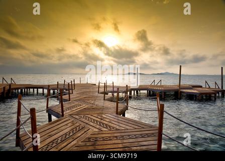 Balneario, Holzsteg, Punta Brava, Sonnenaufgang, El Carmoli, Mar Menor, autonome Region Murcia, Spanien, Stockfoto