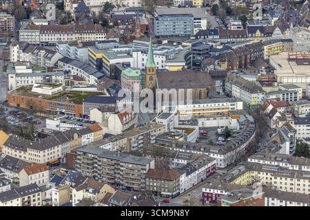 Luftaufnahme, katholische Kirche St. Cyriakus, Stadt, Bottrop, Ruhrgebiet, Nordrhein-Westfalen, Deutschland, Gottesdienst, DE, Europa, Religionsgemeinschaft Stockfoto