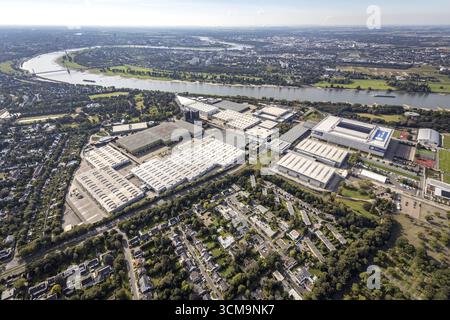 Luftaufnahme, am Rhein die Messe Düsseldorf mit dem Bundesligastadion MERKUR SPIEL-ARENA im Stadtteil Stockum in Düsseldorf, Rheinland Stockfoto