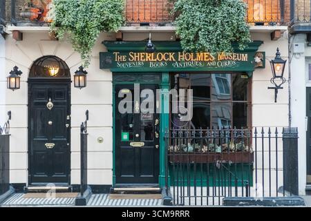 England, London, Baker Street, Sherlock Holmes Museum, Außenansicht der 221B Baker Street Stockfoto