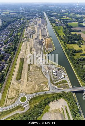 Luftaufnahme, Baustelle für geplantes Stadtviertel Wasserstadt Aden mit neuem Kreisverkehr auf dem Gelände der ehemaligen Zeche Haus Aden an der Datt Stockfoto