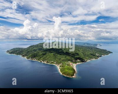 Aus der Vogelperspektive der Halbinsel Mabini, Mabini, Luzon, Philippinisches Meer, Philippinen Stockfoto
